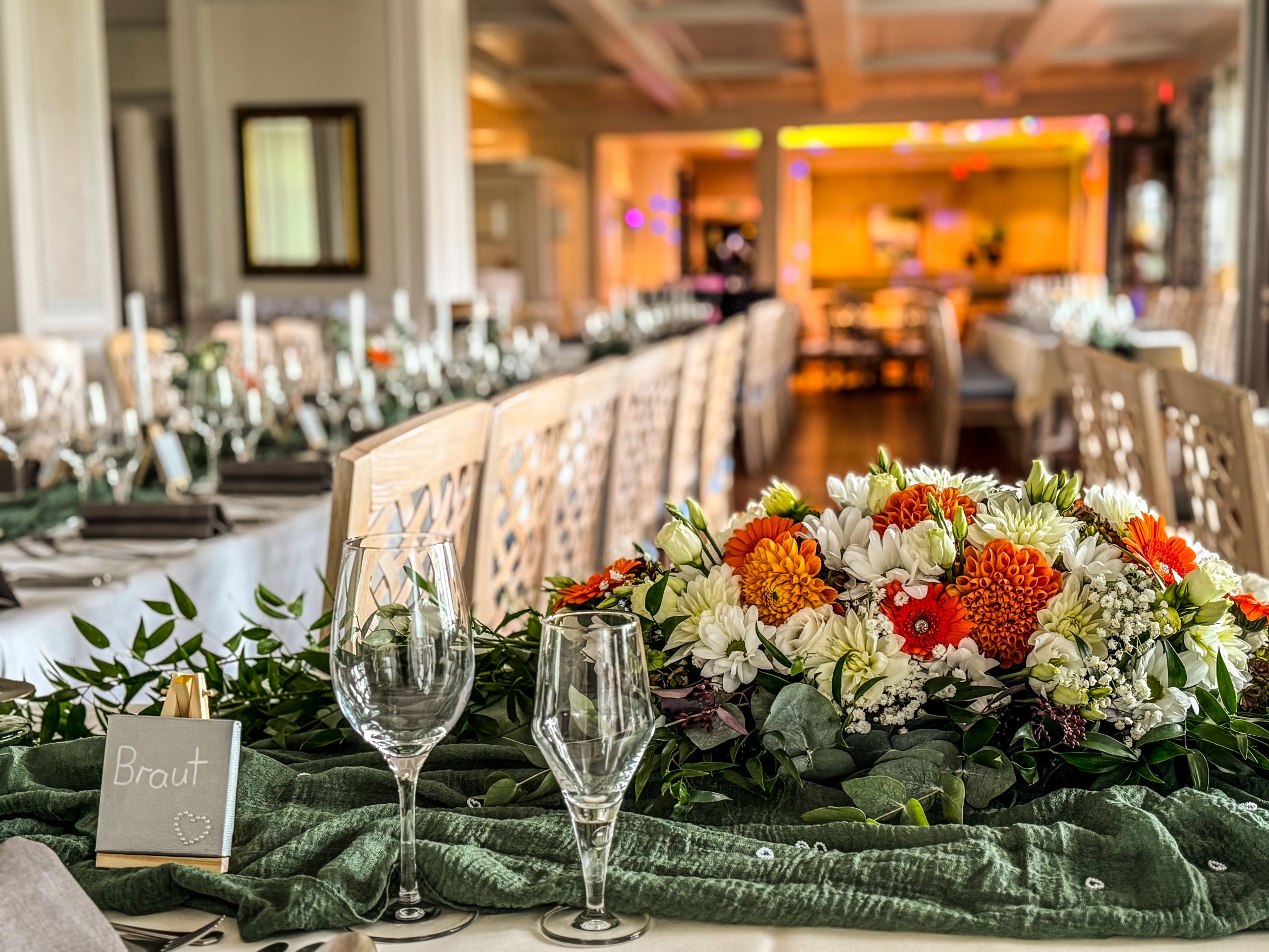 Blumendekoration bei Hochzeit in Franken