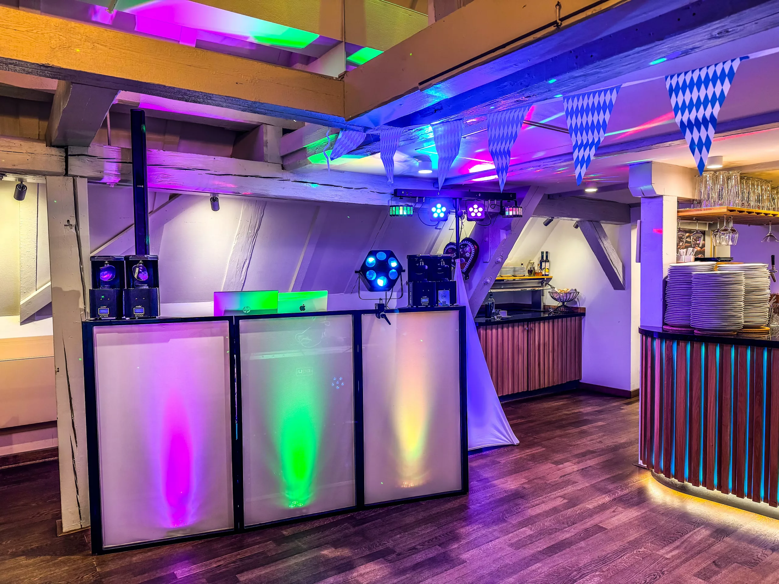 DJ-Equipment-DJ-Alexander-Pavel-Schindlerhof-Nürnberg DJ SetUp von DJ Alexander Pavel in Nürnberg